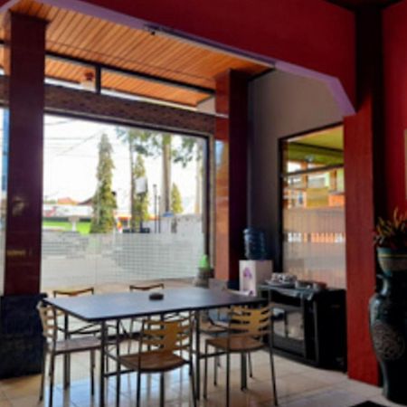 Hotel Rosichan Bau Bau Baubau Bagian luar foto